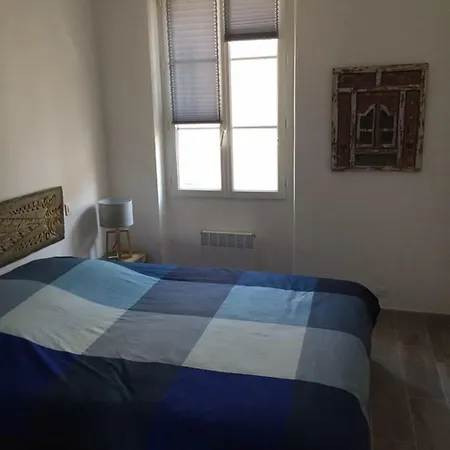 Ensoleille 80m Du Port Apartment *